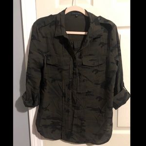 Sanctuary Camouflage Button-Down Blouse M